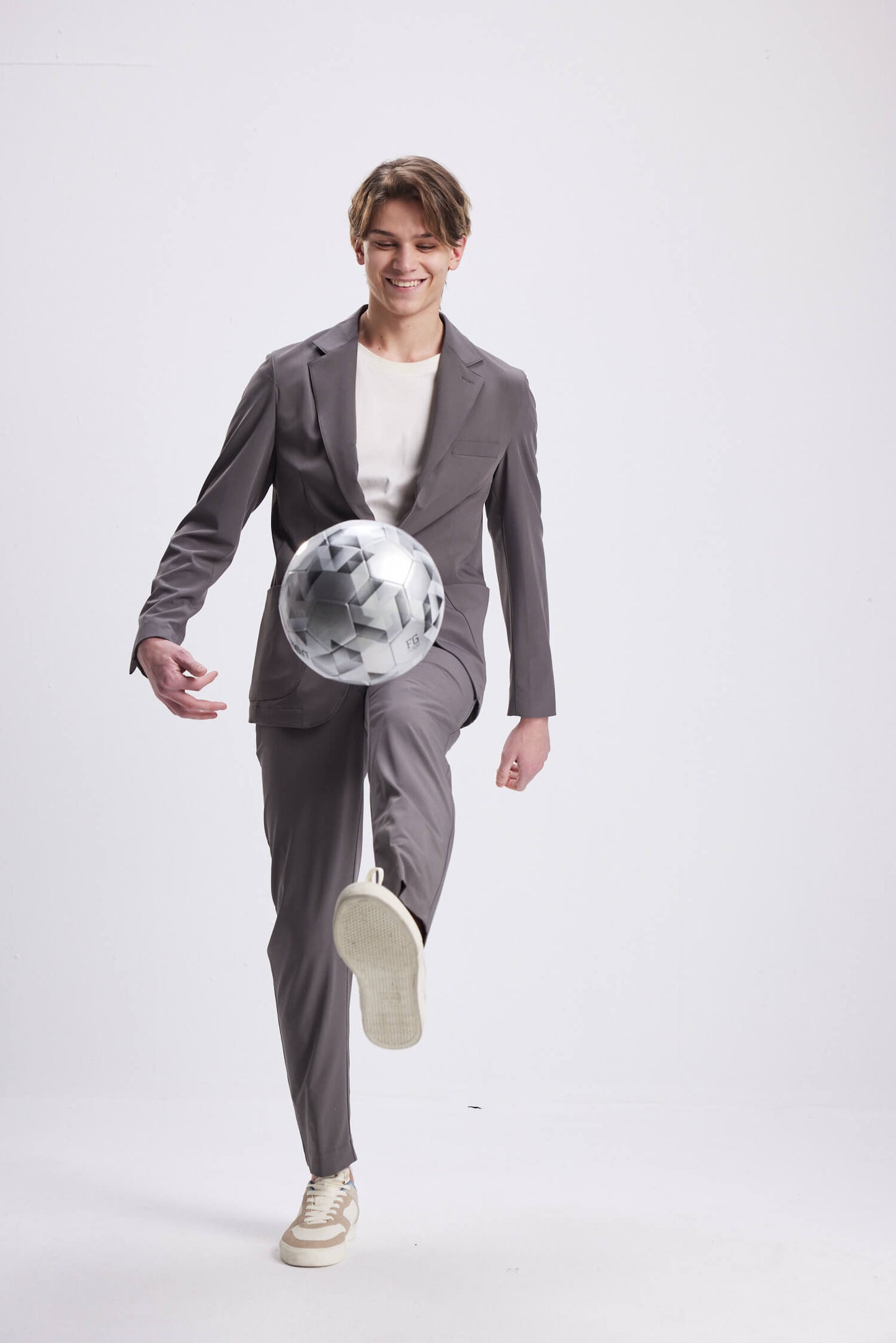 B-DYNAMIC TRAVEL SUIT-SMOKY GREY